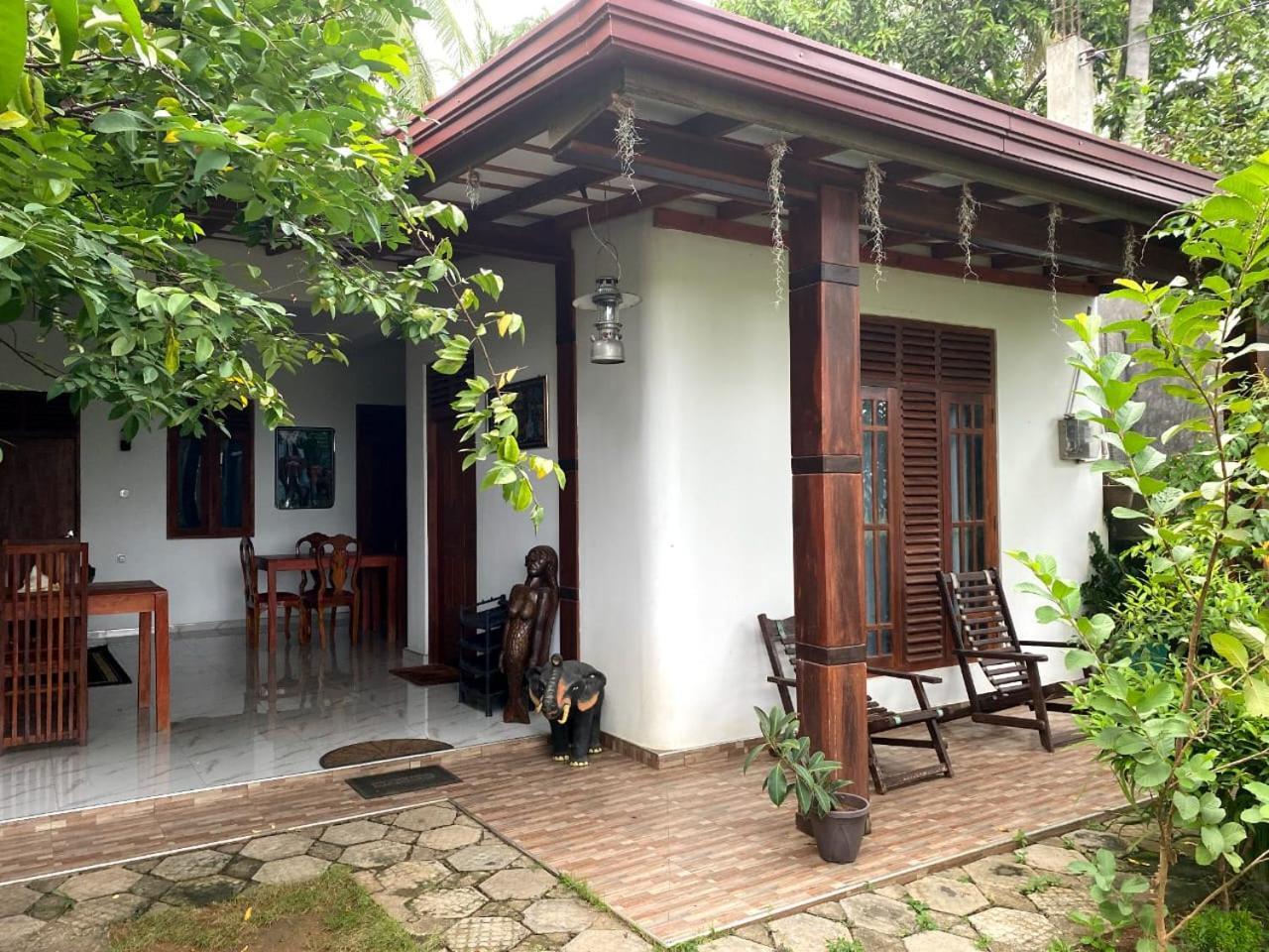 Hotel Tissamaharama Kültér fotó